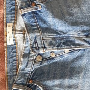 Abercrombie jeans, the dad high rise, crossover button closure at top